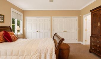 36 Overlook Dr 36, North Kingstown, RI 02852