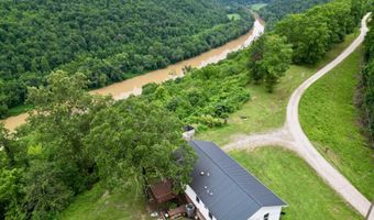 301 T Estes Rd, Beattyville, KY 41311