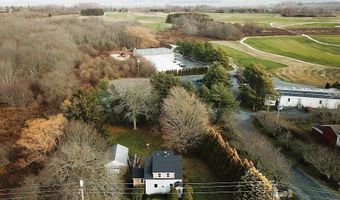 318 Mitchell's Ln, Middletown, RI 02871