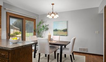 8296 144th St W, Apple Valley, MN 55124
