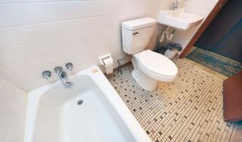 824 MAPLEWOOD Ave, Anniston, AL 36207