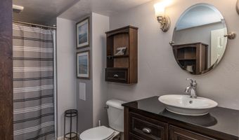 11 MEADOWBROOK Ct, Appleton, WI 54914