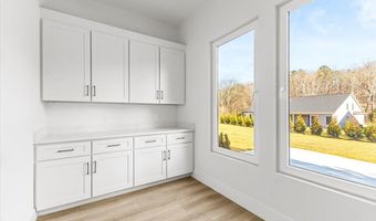 10541 E Brainerd Rd, Apison, TN 37302