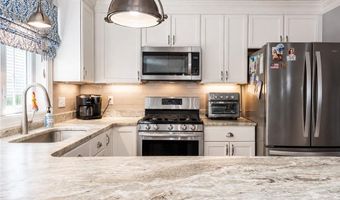 5 Rivers Edge Dr, Coventry, RI 02816