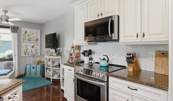 1094 Brookway Dr, Avon, IN 46123