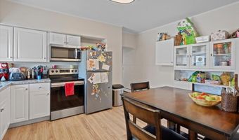 18 Maple Ave, Barre, VT 05641