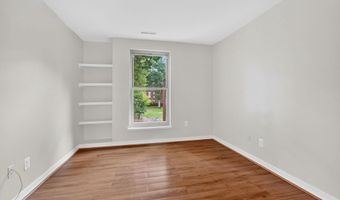 3330 WOODBURN VILLAGE Dr 33, Annandale, VA 22003