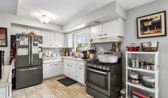 356 W Park Ave, Addison, IL 60101