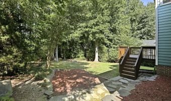 1748 Town Home Dr, Apex, NC 27502