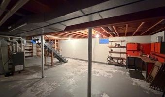 17 Ash Blvd, Babbitt, MN 55706