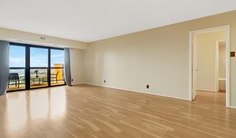 307 YOAKUM Pkwy 1517, Alexandria, VA 22304