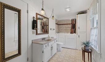 935 SPRINGHILL Dr, Albany, OR 97321