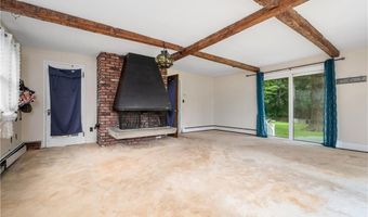 60 White Pkwy, North Smithfield, RI 02896