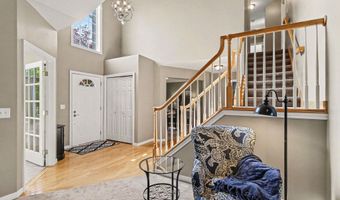 1044 Bicentennial Pkwy, Ann Arbor, MI 48108