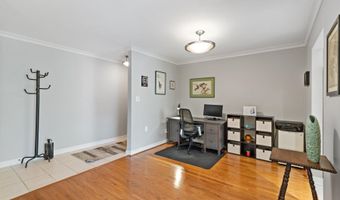 304- G HILLTOP Ln, Annapolis, MD 21403