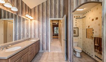 5401 Pinnacle Ct, Ann Arbor, MI 48108