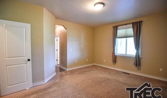 155 N 1st St W, Cowley, WY 82420