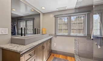 93 Island View Rd, Acton, ME 04001