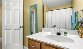 111 Emory Ct, Bardstown, KY 40004