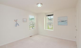 2888 Dillon Dr, Ann Arbor, MI 48105