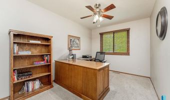 505 N Oak Ridge Rd, Brandon, SD 57005