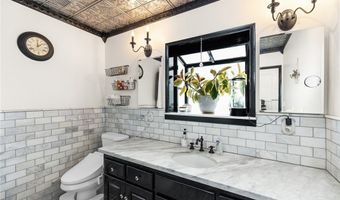 206 S Wisconsin St, Fallbrook, CA 92028