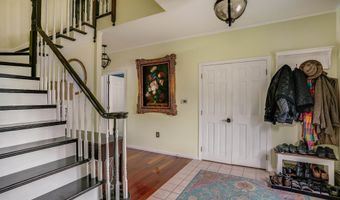 9 Longview Dr, Bow, NH 03304