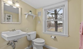 50 Spruce St 50, Acton, MA 01720