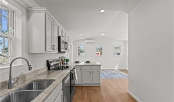 64 Burnside Ave, Narragansett, RI 02882