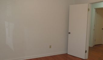 34 B Commodore St, Albany, NY 12205