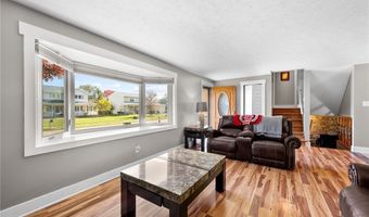 1280 Meadowview Ln, Amherst, OH 44001