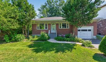 87 Buckingham Dr, Albany, NY 12208