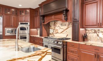 6 Congress Dr, Cromwell, CT 06416
