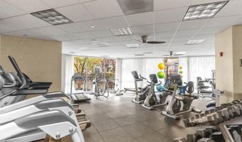 901 N MONROE St 1414, Arlington, VA 22201