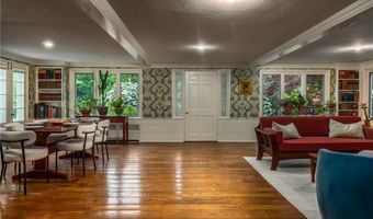 2 Cherry Ln, Bristol, RI 02809