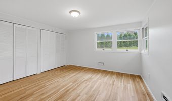 5 Lilac Ln, Brookfield, CT 06804