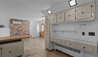 477 Hope Furnace Rd, Coventry, RI 02831