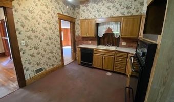 319 N 10th St, Atchison, KS 66002