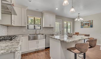 10094 N OAK W, Cedar Hills, UT 84062