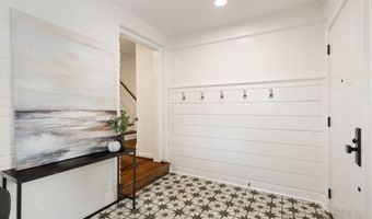 2713 ALBEMARLE Dr, Alexandria, VA 22303