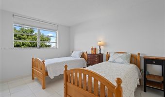 2999 POINT EAST Dr C-502, Aventura, FL 33160