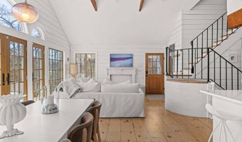 117 Squaw Rd, East Hampton, NY 11937