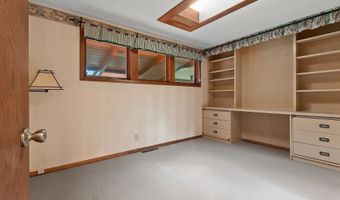 5531 LONG Ct, Appleton, WI 54914