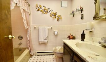 12 Goodale Rd, Andover, NJ 07860