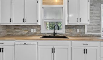 18145 Macedonia Rd, Abingdon, VA 24211