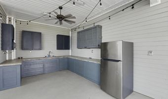 4009 Borneo St, Bay St. Louis, MS 39520