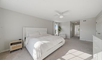 510 Golden Valley Ln, Algonquin, IL 60102