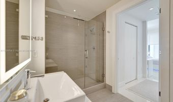 2960 NE 207th St 05, Aventura, FL 33180