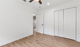 426 Demontluzin Ave, Bay St. Louis, MS 39520