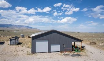 5 Cowboy Dr, Clark, WY 82435